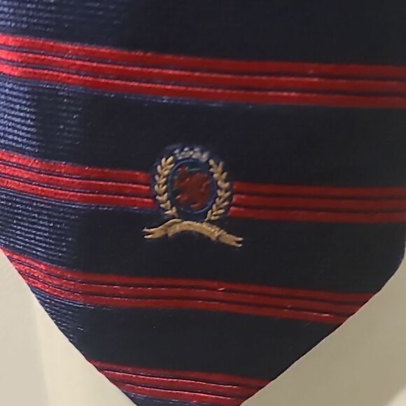 Tommy Hilfiger Red and Navy Silk Tie - Picture 2 of 5